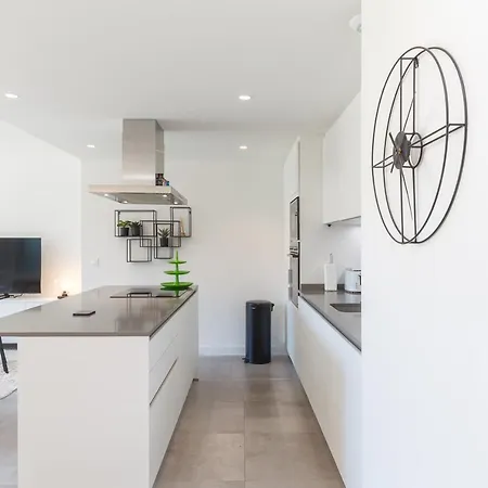 Apartment Luxury With 3 Bedrooms *