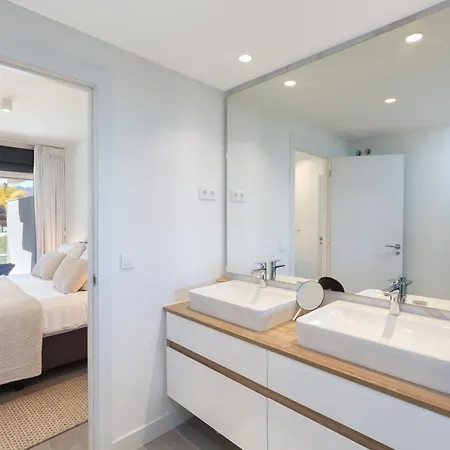 Luxury With 3 Bedrooms Estepona