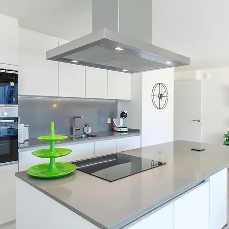 Apartment Luxury With 3 Bedrooms *