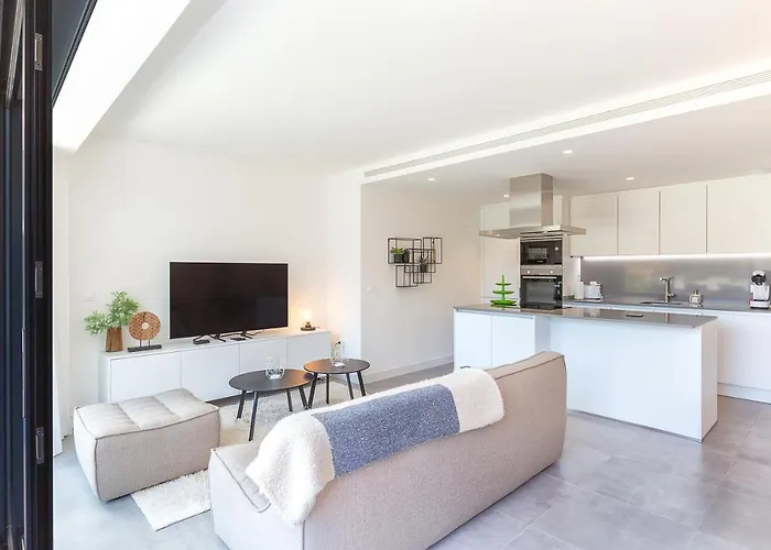 Apartman Luxury With 3 Bedrooms *