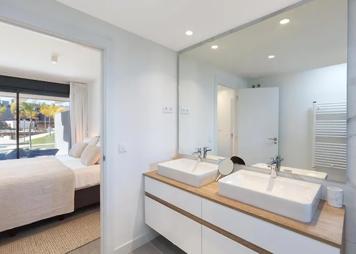 Luxury With 3 Bedrooms Estepona